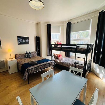 Wonderful Fully-Equipped Studio Near Central London 8 Exterior photo